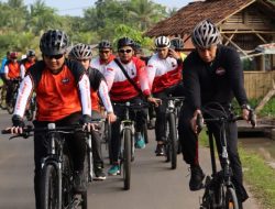 Kapolres Lebak Polda Banten, Pimpin Berolah Raga Sepeda Santai Keliling Pinggir Kota