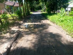Warga Mengeluhkan, Rusaknya Jalan Antara Desa Babakan Jaya dan Parakan, Jawilan-Serang