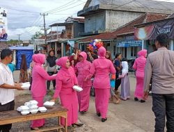 Polsek Pagelaran Bersama Bhayangkari Membagikan Takjil Gratis Kepada Masyarakat