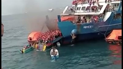 Kapal Pery KMP Royce 1 Terbakar di Perairan Merak, Banten