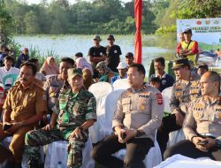 Polres Lebak Ikuti Penanaman Mangrove Nasional Serentak Jajaran TNI-Polri di Seluruh Indonesia