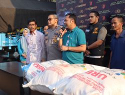 Polres Pandeglang Serahkan 25 Ton Pupuk Bersubsidi Hasil Tindak Pidana Ke Petani