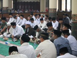 Kapolres Pandeglang dan Tokoh Penting Hadiri Peringatan Maulid Nabi di Masjid Agung Pandeglang”