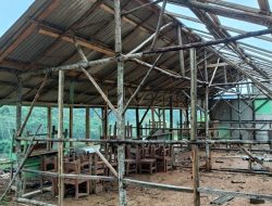Miris Sekolah Mathla’ul Anwar Cikareo berlantai tanah, Minta Perhatian Pemerintah