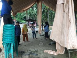 PPS dan KPPS Desa Sindang Mulya persiapan pemasangan tenda TPS 05/001 kp solear