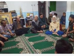 Pasca Pengeroyokan, Keluarga Batak Banten Bersatu (BBB) Sowan ke Ulama kharismatik Abuya Muhtadi di Kampung Cidahu