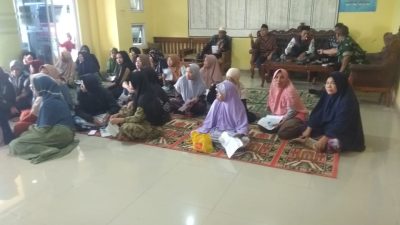 Penyaluran PKH Oleh PT Pos di Desa Palurahan Kecamatan Kadu Hejo Kabupaten Pandeglang Banten Untuk Tahap 2